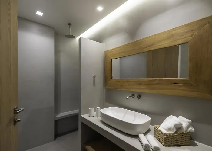 Helios N Astra Naxos * Vivlos